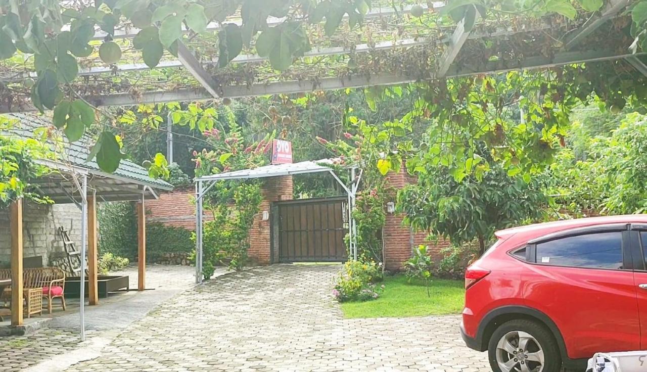 Oyo 2864 Mangsit Garden Homestay Exterior photo